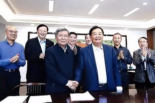 UNITED！曼联发布战切尔西预热海报，卢克-肖出镜